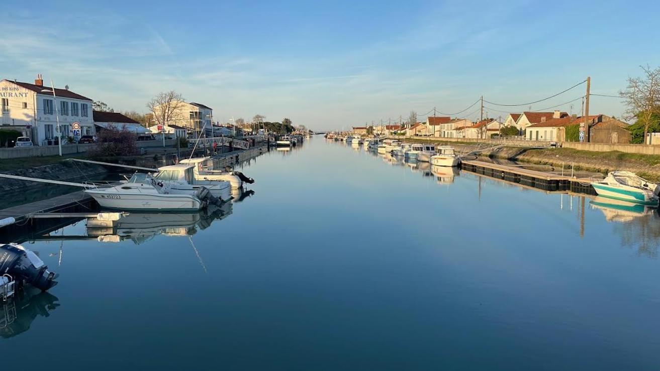 Les Bains Boyardville - Hotel Et Restaurant Экстерьер фото